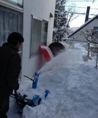 札幌除雪作業、除雪機